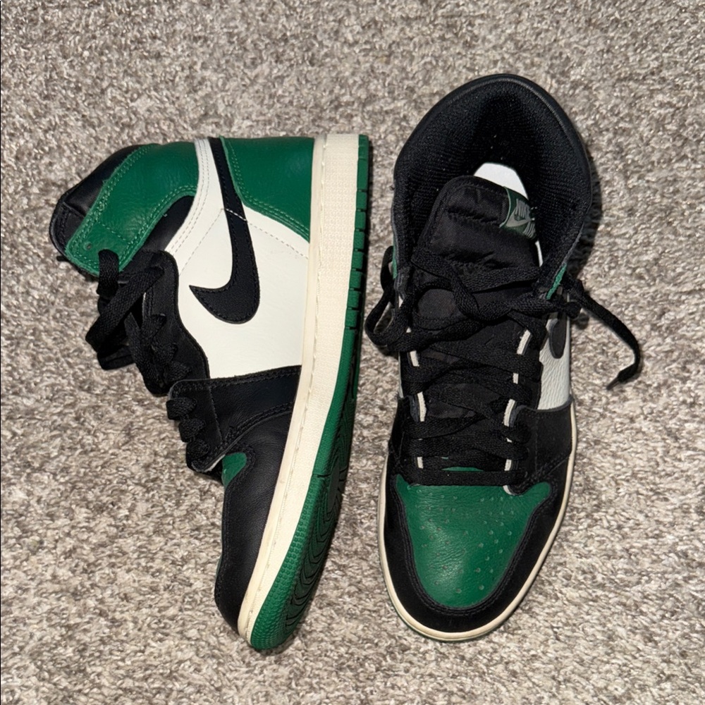 Nike Pine Green Jordan 1 men’s size 7